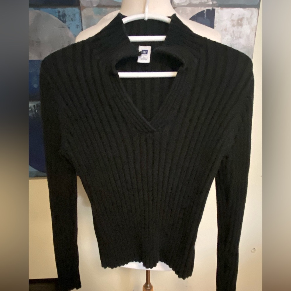 GAP ladies pullover sweater